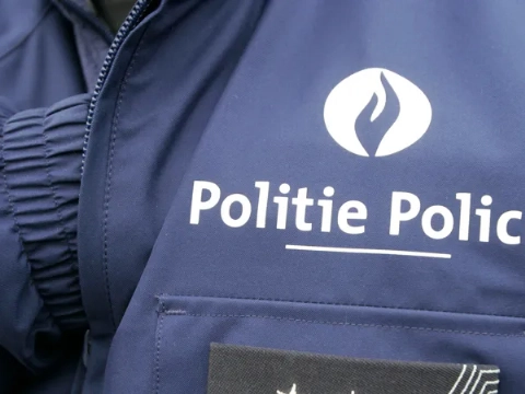 Belgische agent schiet op bestelwagen van Nederlander (24) na aanrijpoging